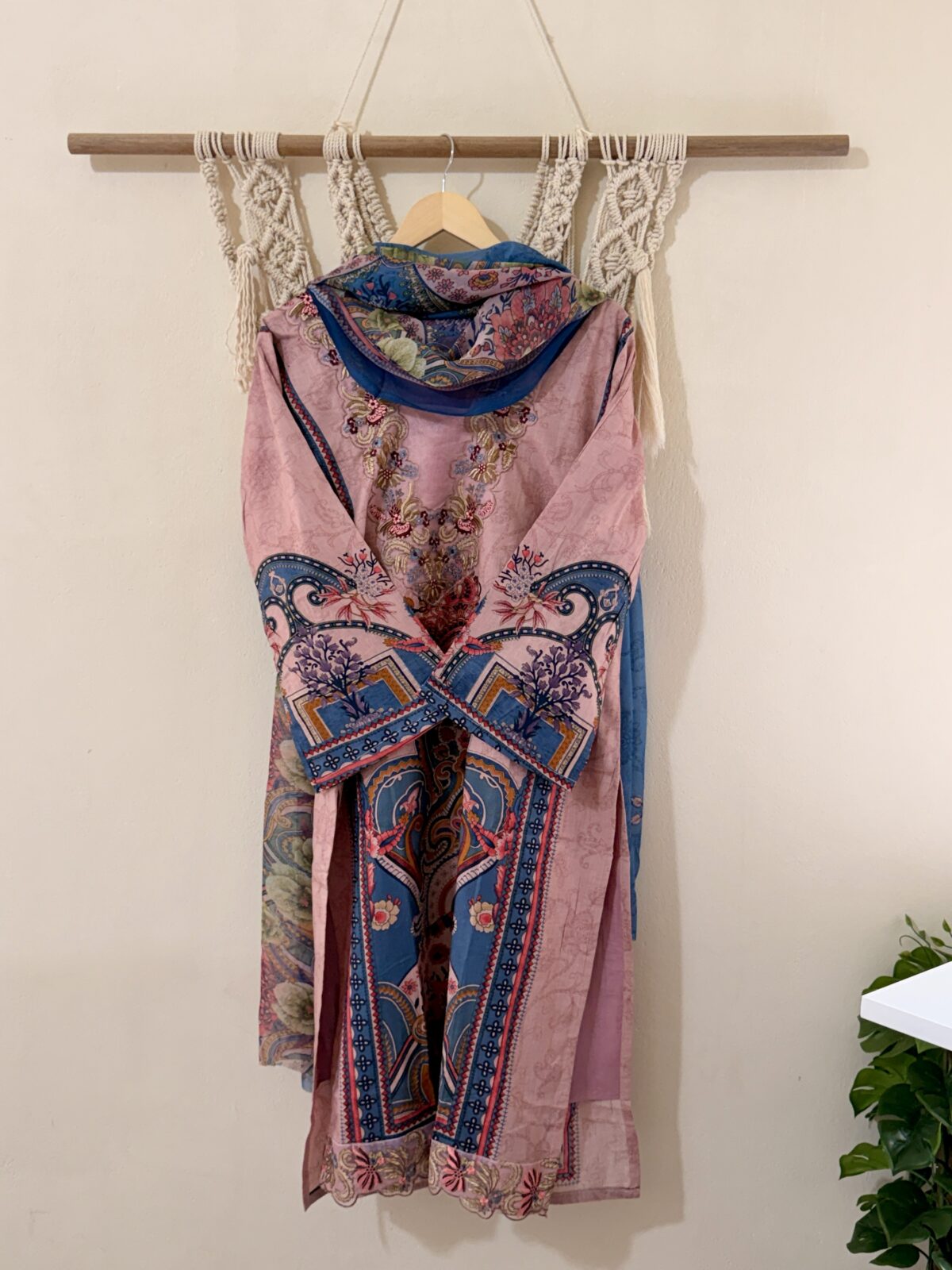 img_8810-2 Pakistani suit