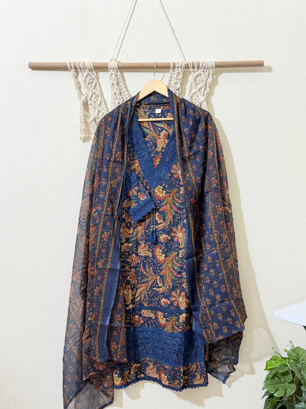 Pakistani Lawn